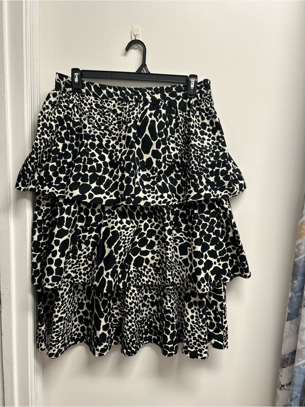 Tiered Black and White swirling leopard Animal Print ruffled midi Skirt